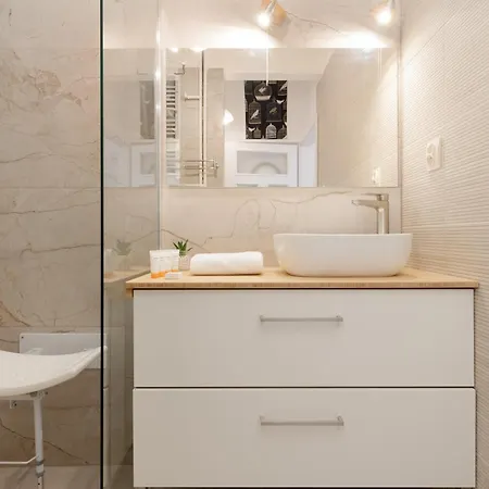 Stylowy Dla 5 Osób Bartoszewicza By Renters Apartament Warszawa