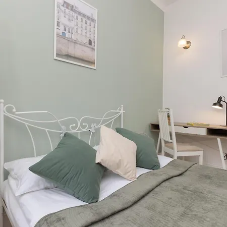 Lägenhet Stylowy Dla 5 Osob Bartoszewicza By Renters