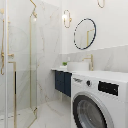 Stylowy Dla 5 Osob Bartoszewicza By Renters Lägenhet Warszawa